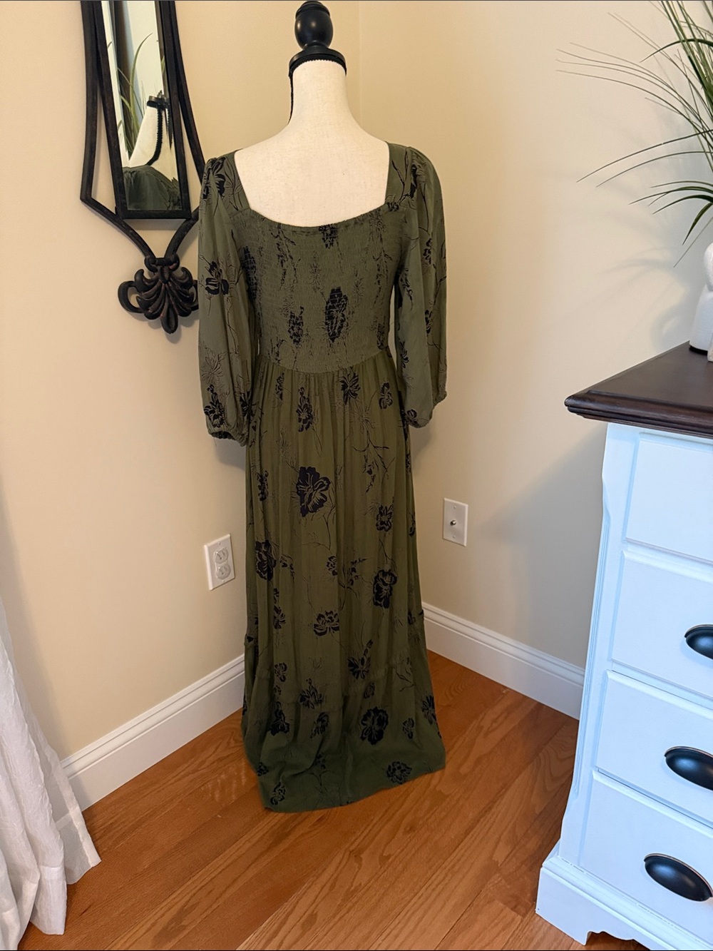 Angie Olive Green Maxi Dress with Black Floral Print. Medium - Picture 3 of 7